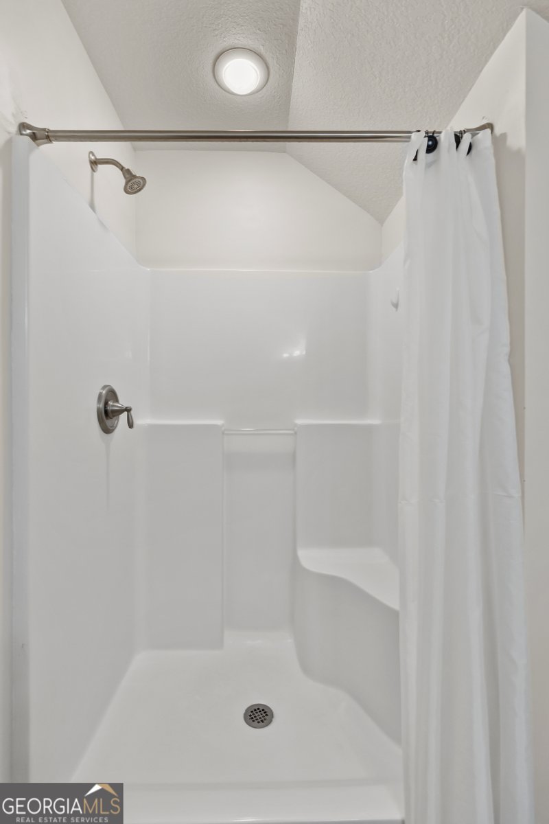 437 Kings Road Midway - 28