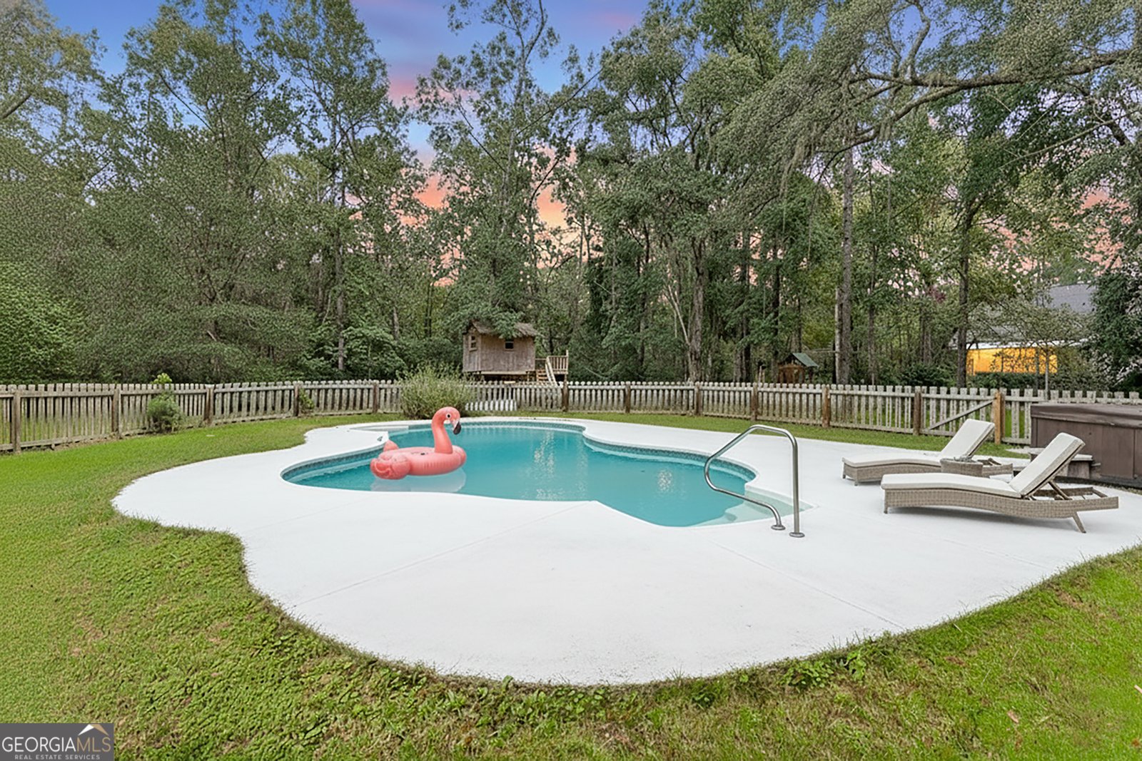 437 Kings Road Midway - 3