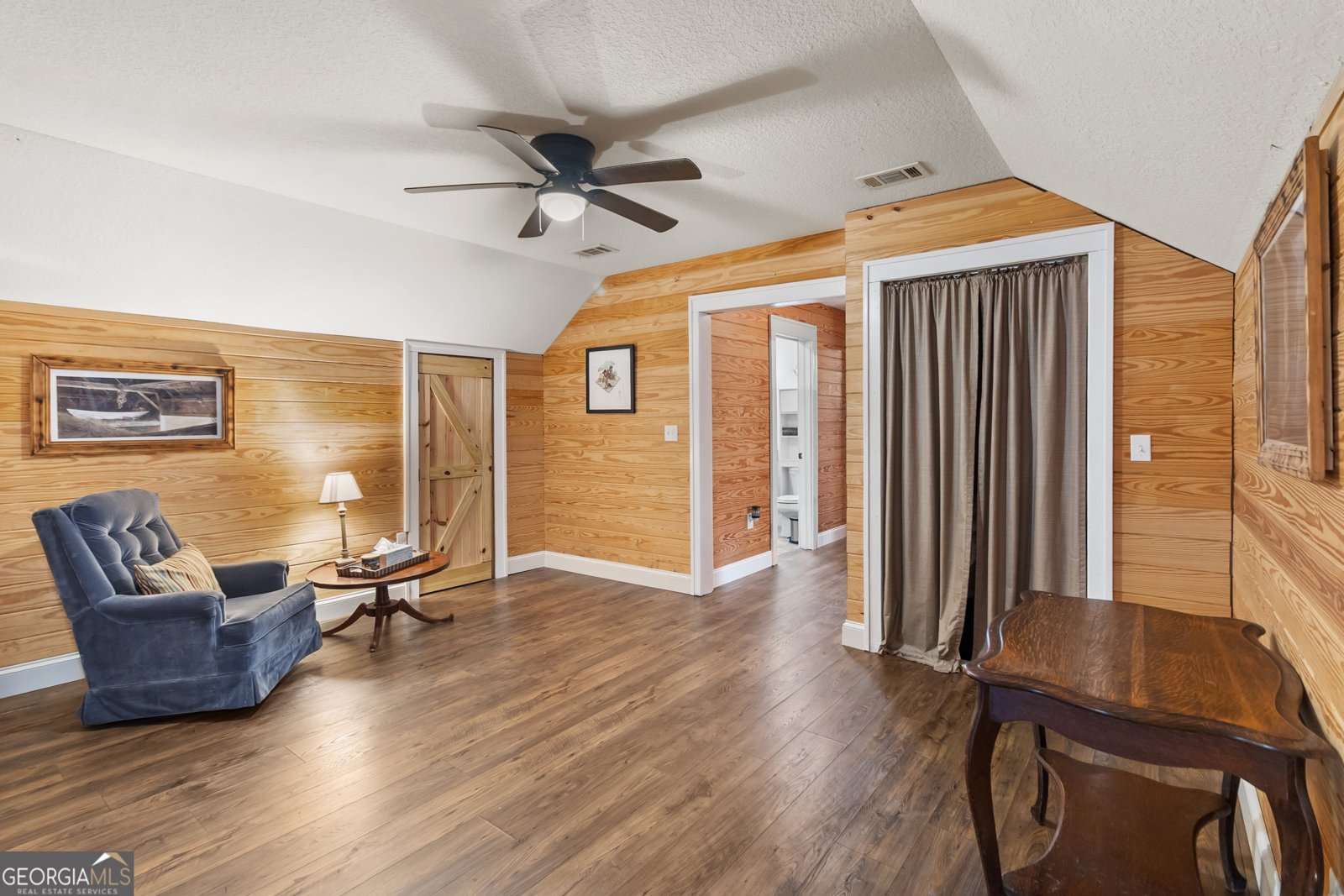 437 Kings Road Midway - 31