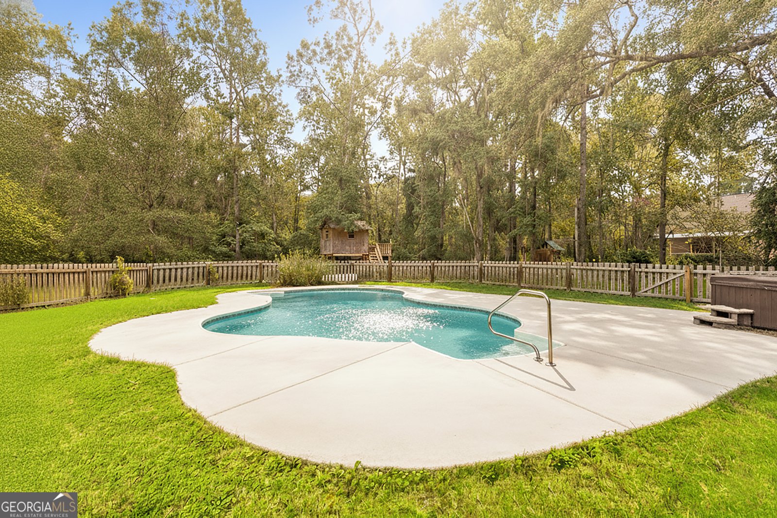 437 Kings Road Midway - 40