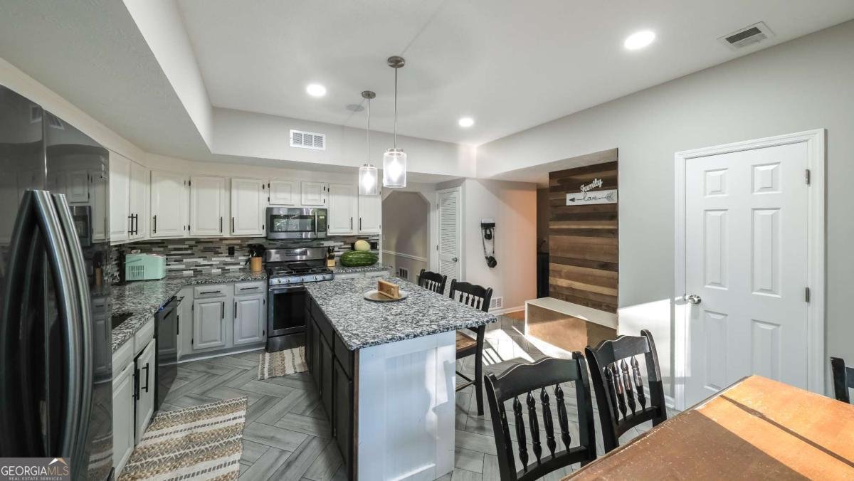 1928 Stonewood Drive Lithia Springs - 25