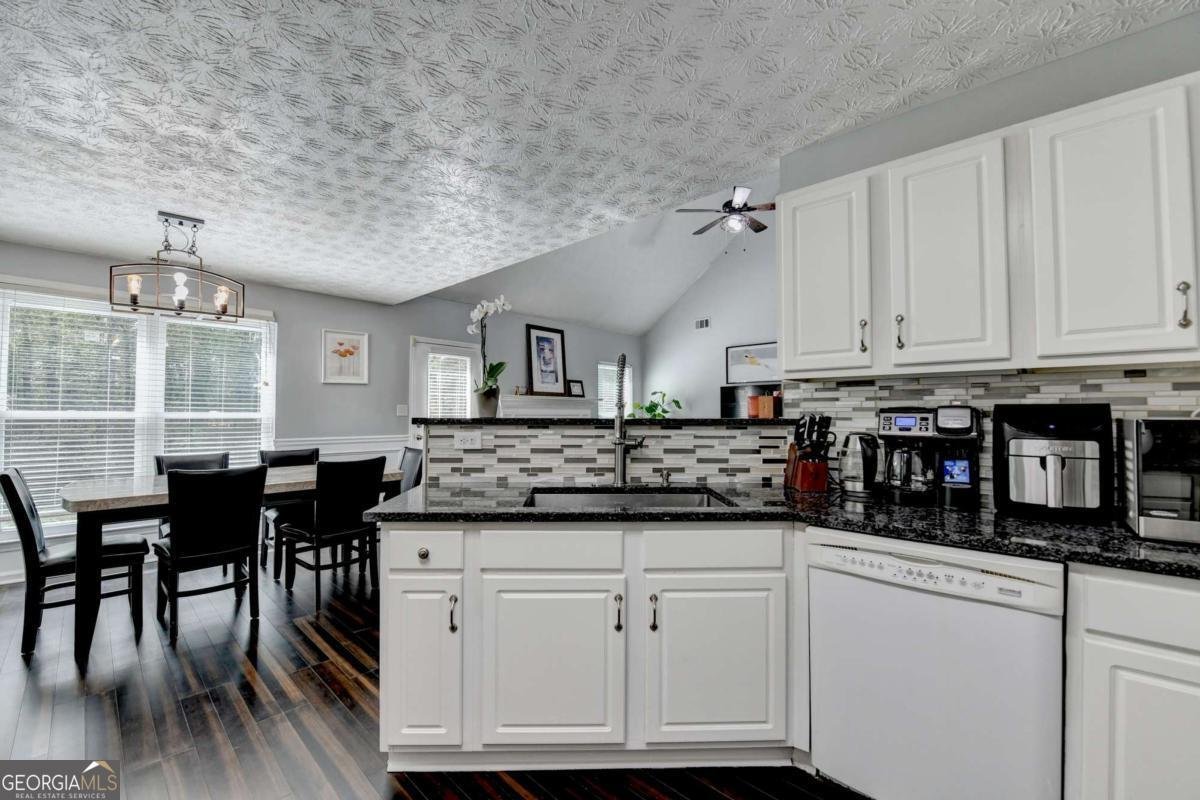 2590 Hamilton Parc Lane Buford - 13