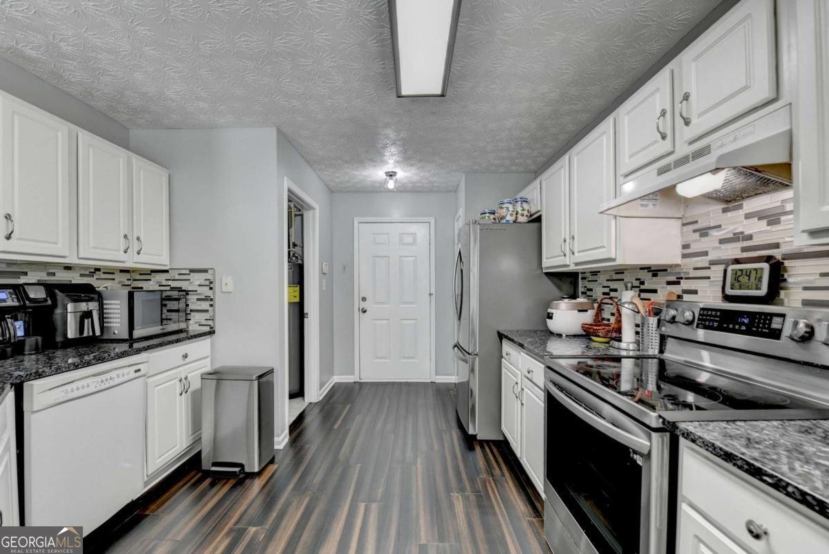 2590 Hamilton Parc Lane Buford - 14