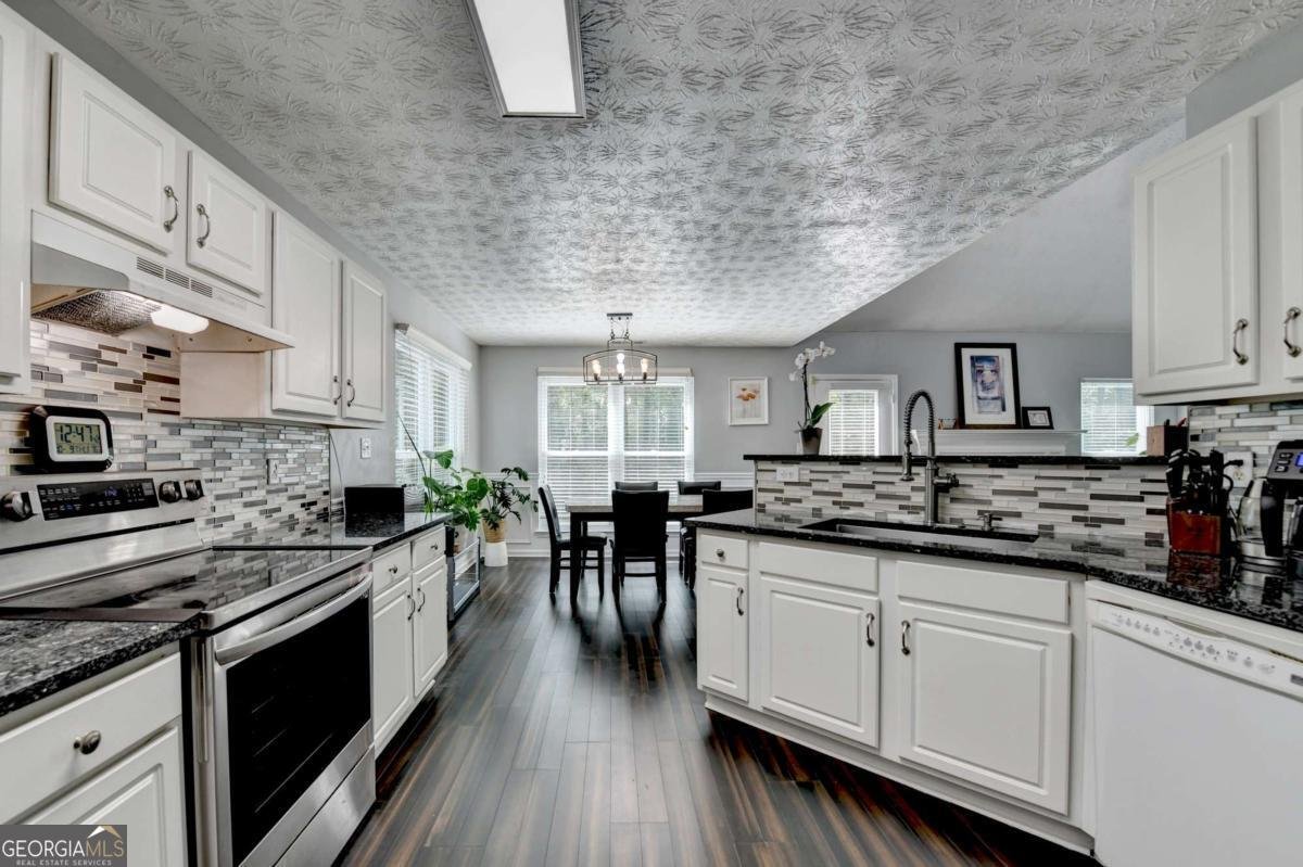 2590 Hamilton Parc Lane Buford - 16