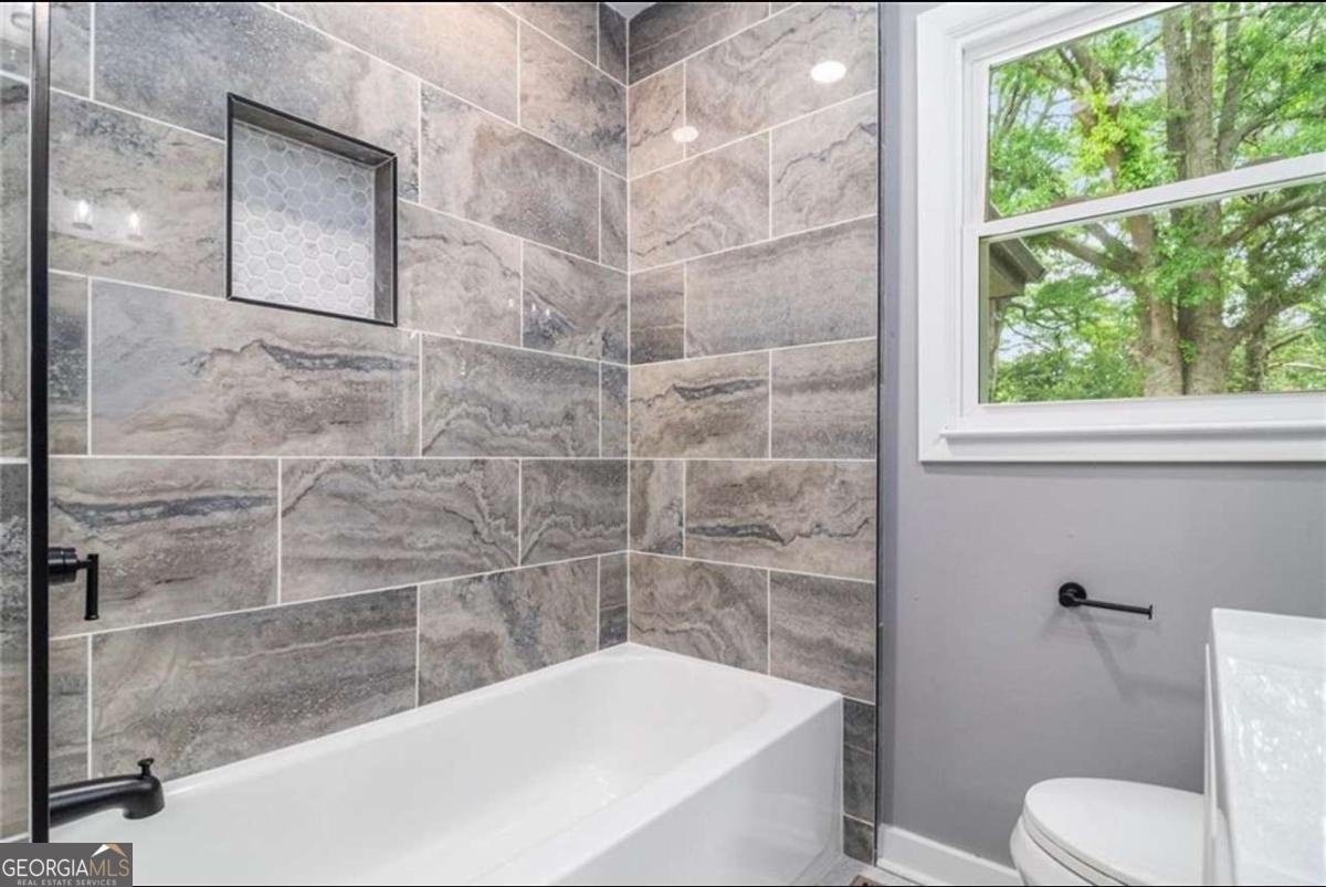 208 Silver Springs Circle Atlanta - 16
