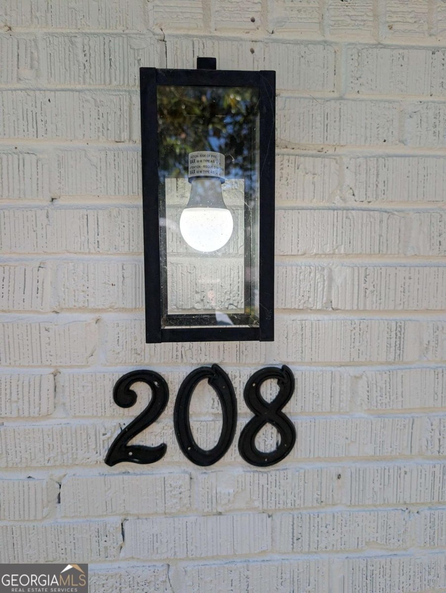 208 Silver Springs Circle Atlanta - 28