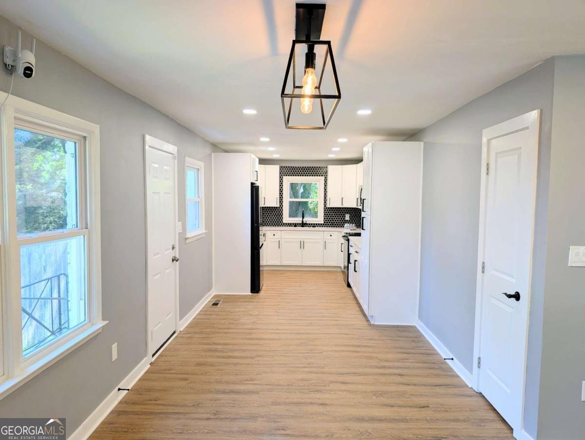 208 Silver Springs Circle Atlanta - 6