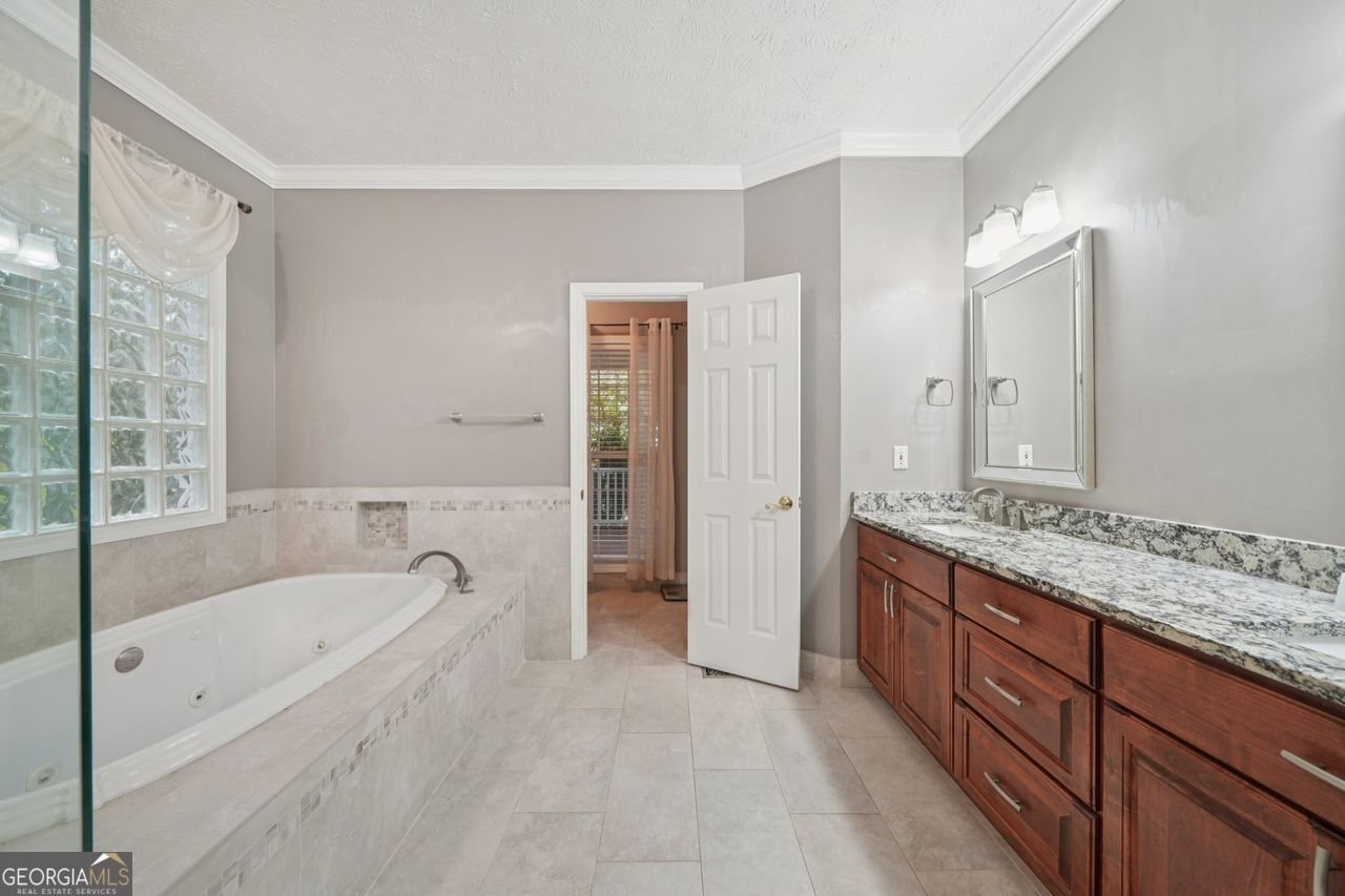 790 BLACKBERRY Trail Lawrenceville - 17