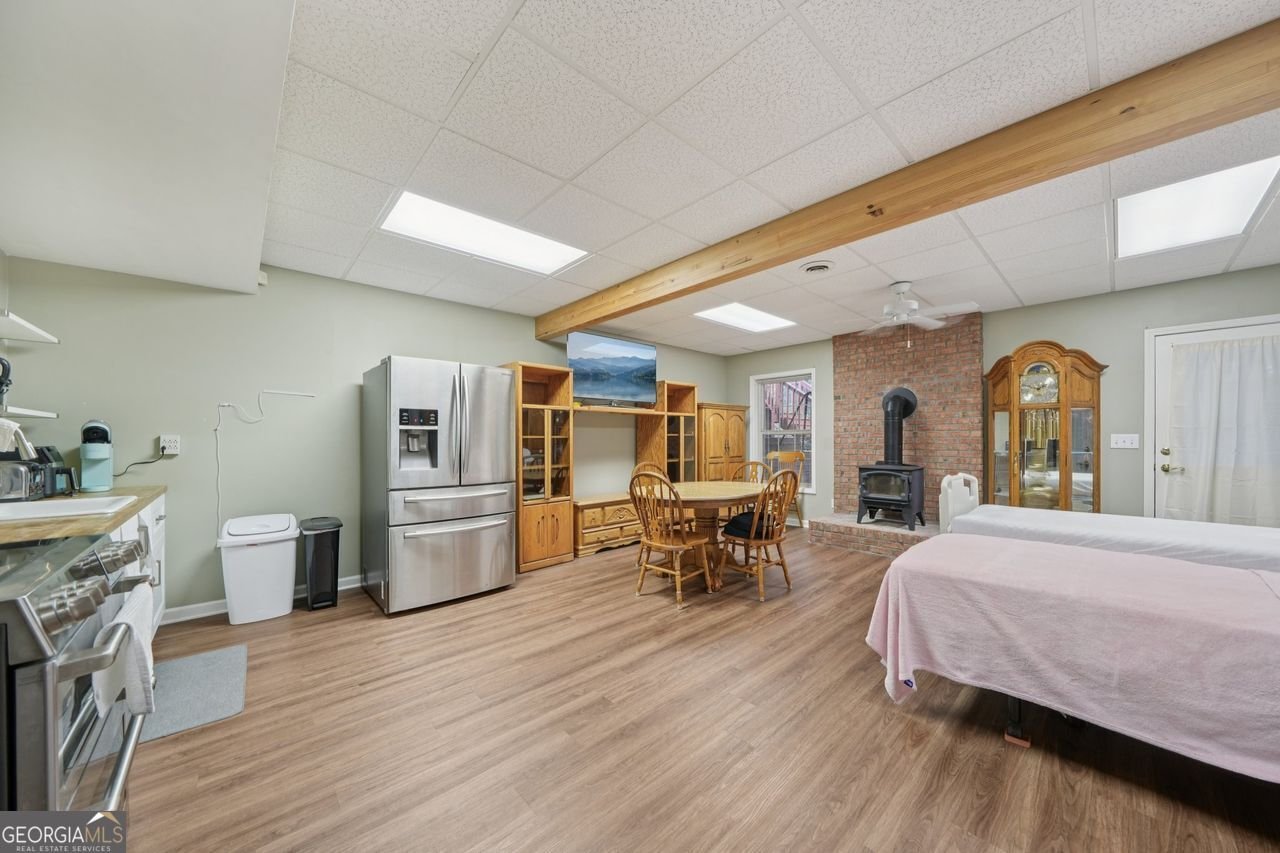 790 BLACKBERRY Trail Lawrenceville - 24