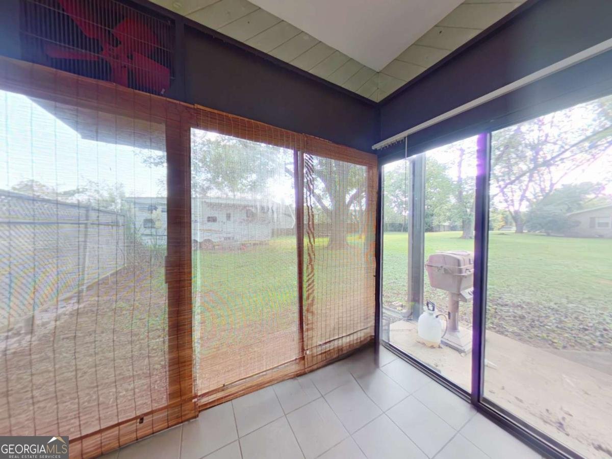2565 FAIRVIEW Road Covington - 20
