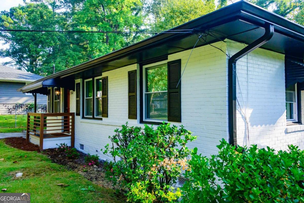 753 Commodore Drive Atlanta - 1