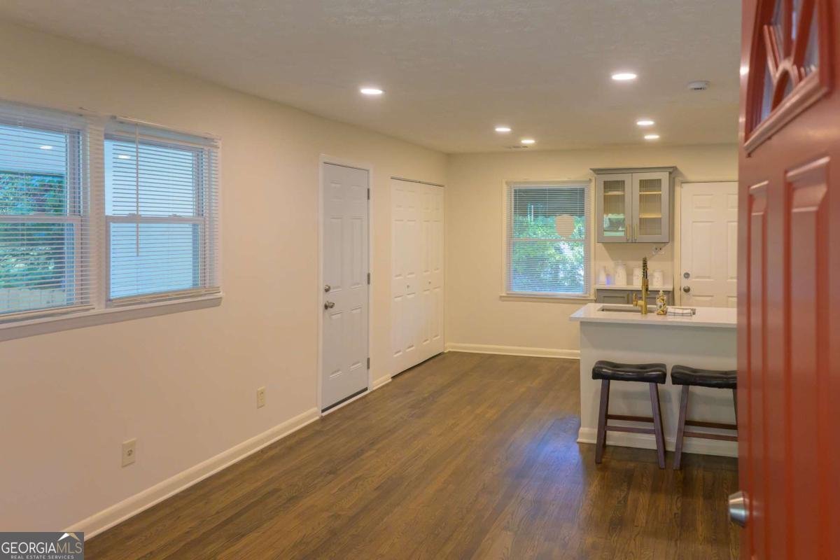 753 Commodore Drive Atlanta - 5