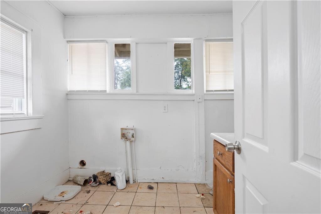 947 White Street Atlanta - 17