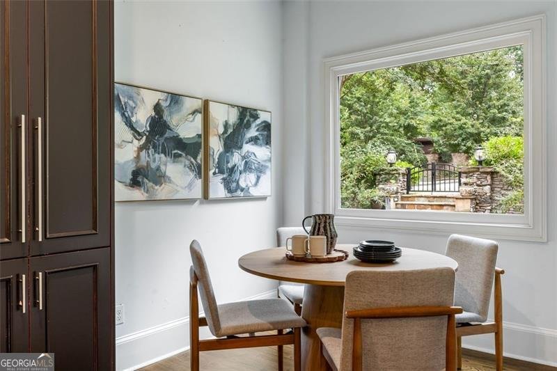 1097 BONVIEW Lane Atlanta - 19