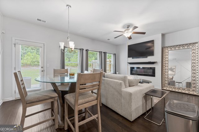 3461 Lakeview Creek Lithonia - 11