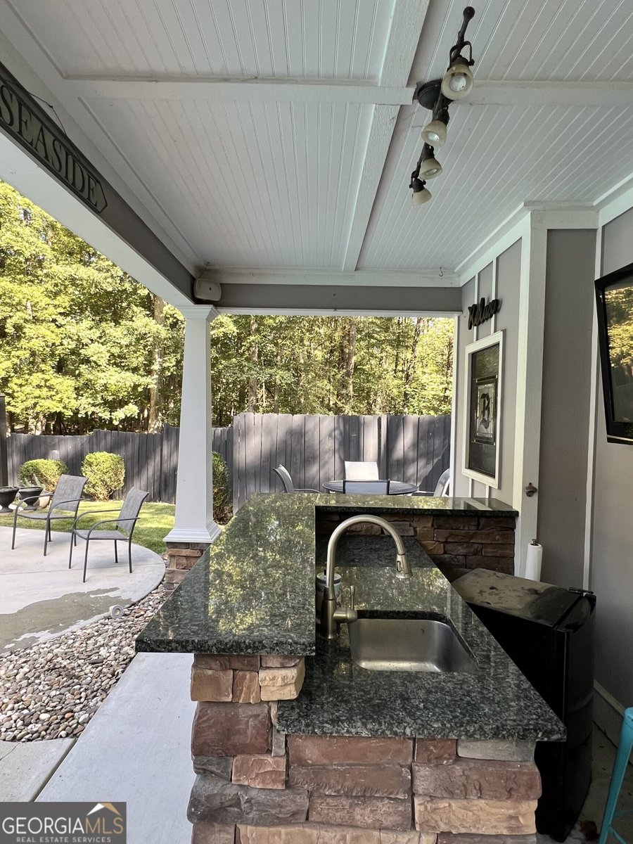 627 Rock Springs Road Lawrenceville - 43