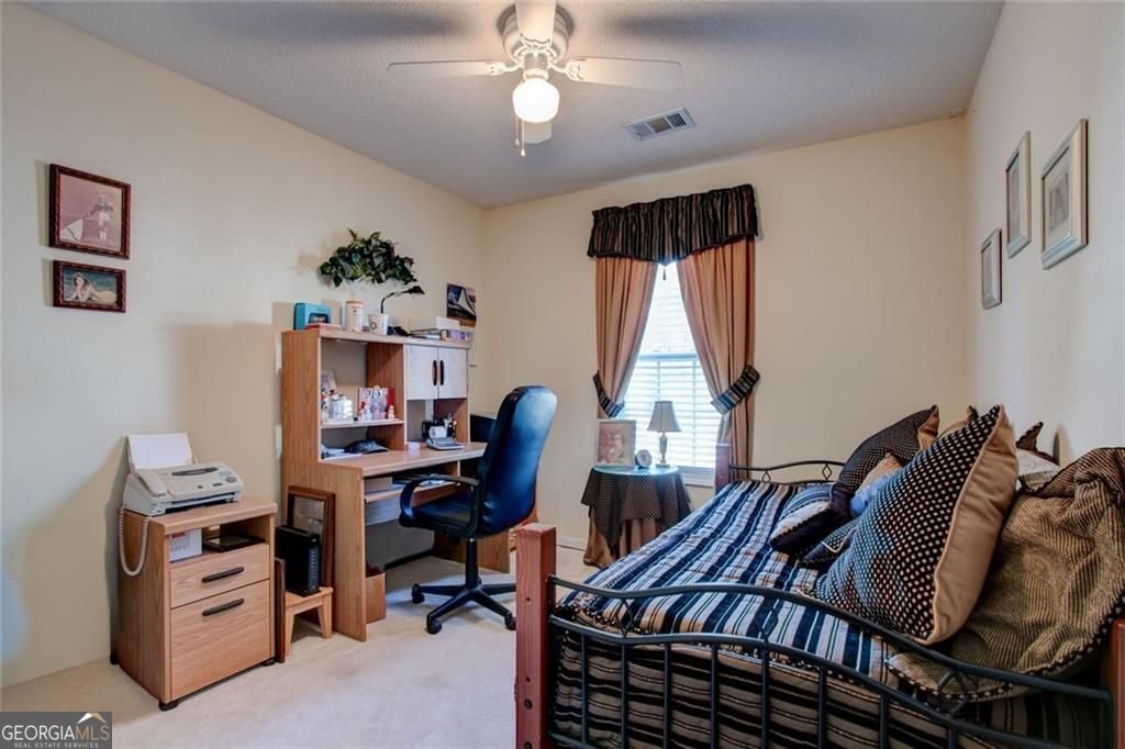 54 Greatwood Drive White - 16