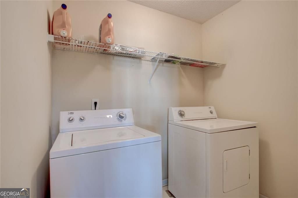 54 Greatwood Drive White - 21