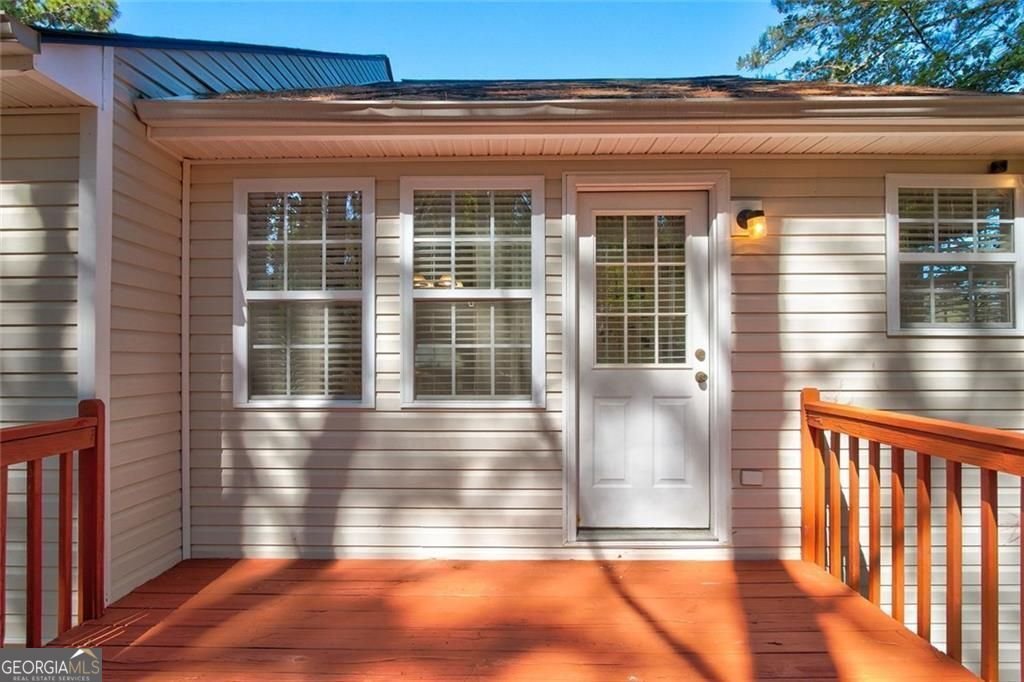 54 Greatwood Drive White - 25