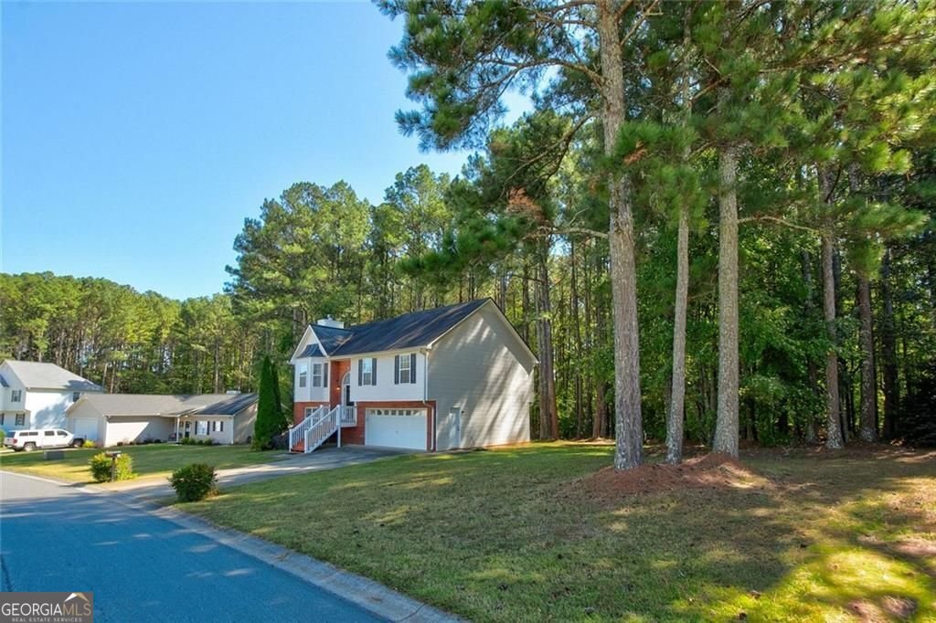 54 Greatwood Drive White - 3