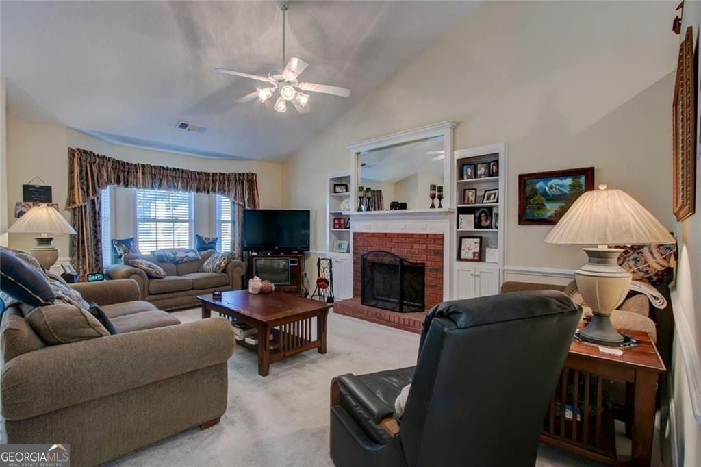 54 Greatwood Drive White - 7