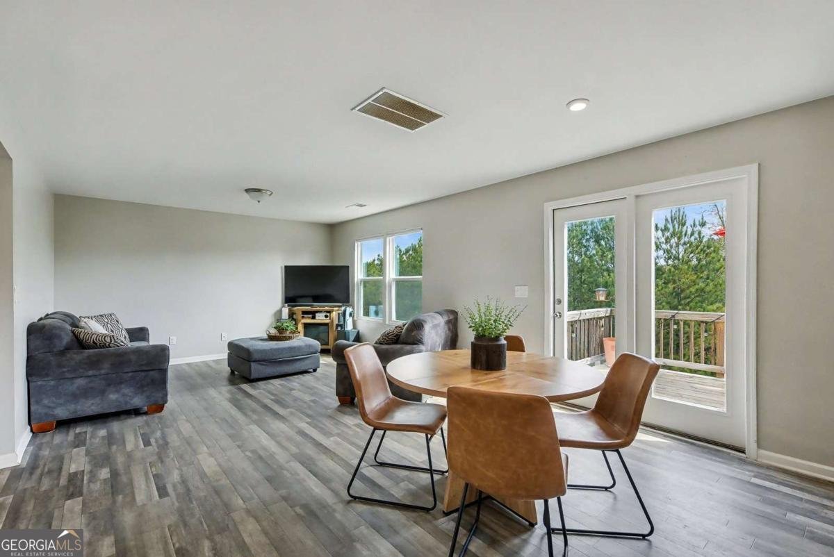 107 Radford Court Kingston - 11