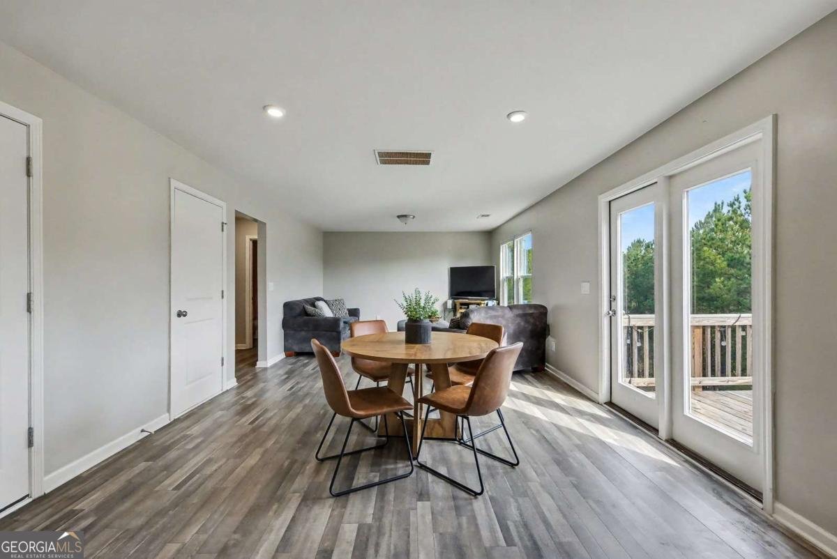 107 Radford Court Kingston - 12