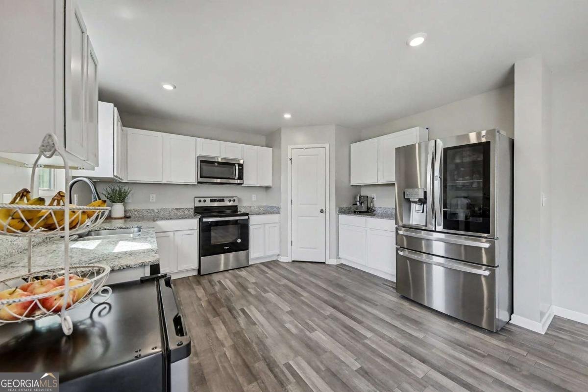 107 Radford Court Kingston - 15