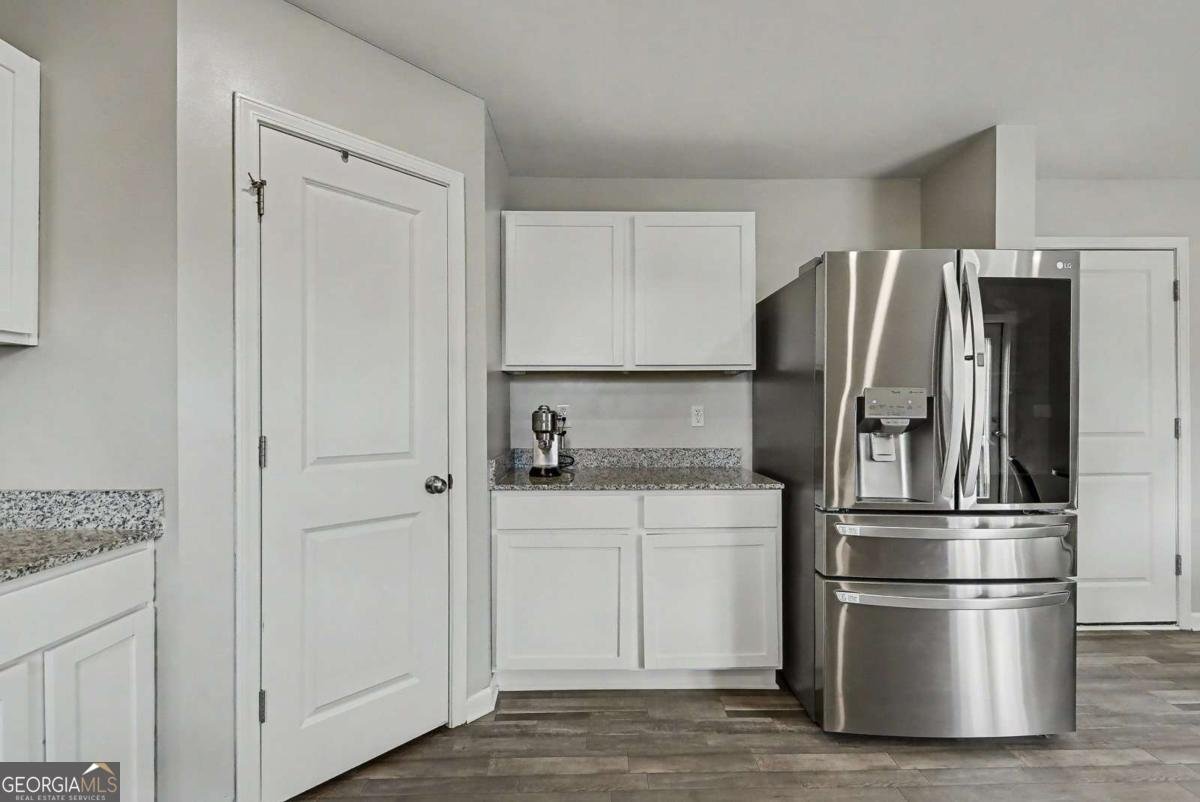 107 Radford Court Kingston - 16