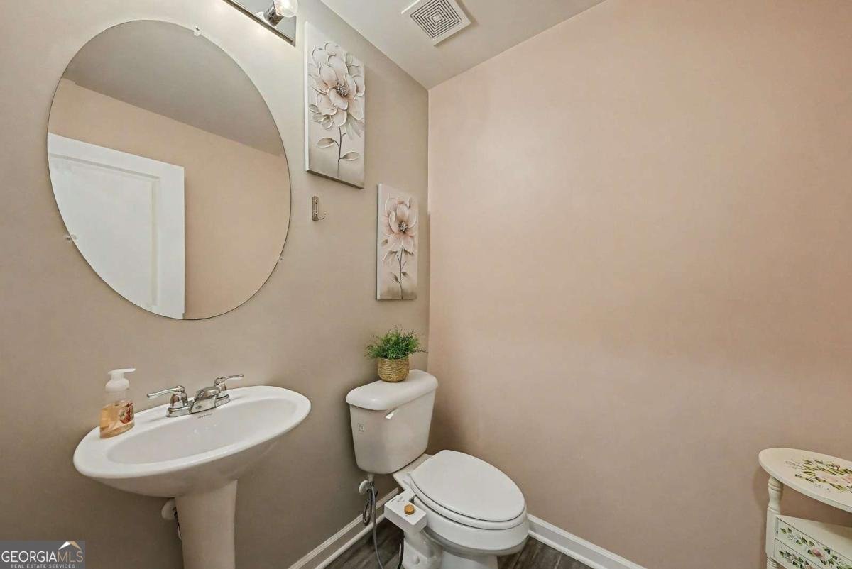 107 Radford Court Kingston - 17