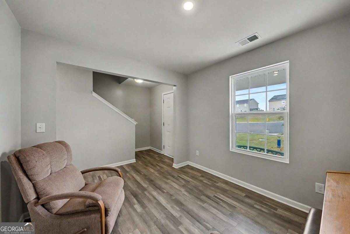 107 Radford Court Kingston - 7