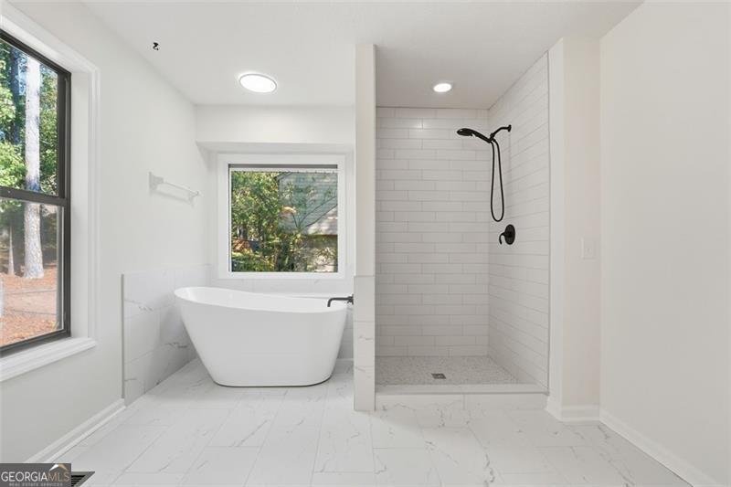 2161 DEEP WOODS Way Marietta - 12