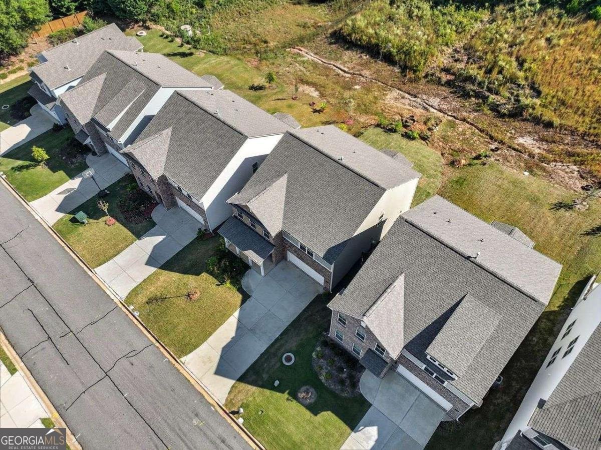 6165 BENNETT Parkway Cumming - 32