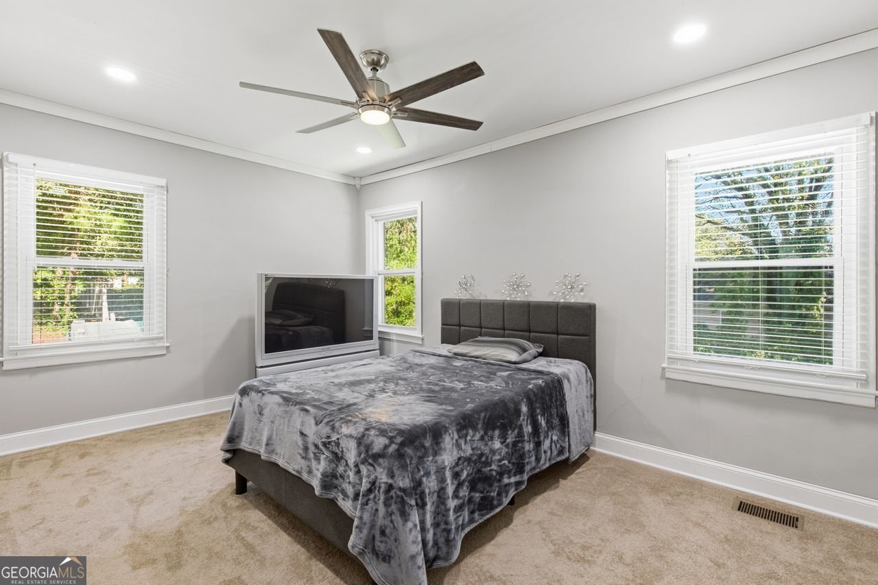 2489 Connally Drive East Point - 12