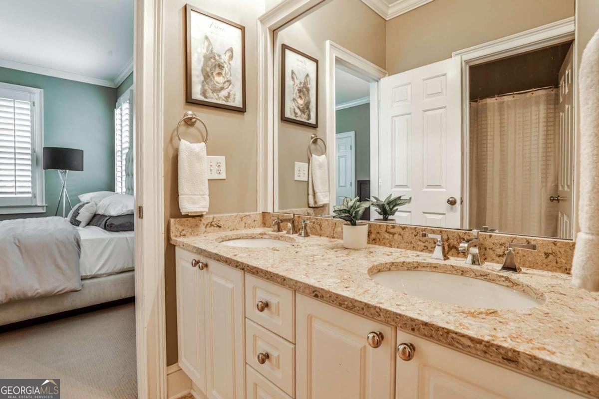 2696 Ellwood Drive Atlanta - 23