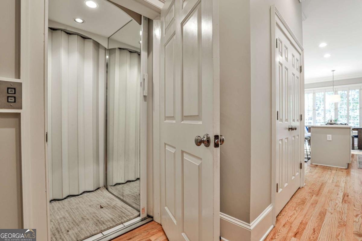 2696 Ellwood Drive Atlanta - 27