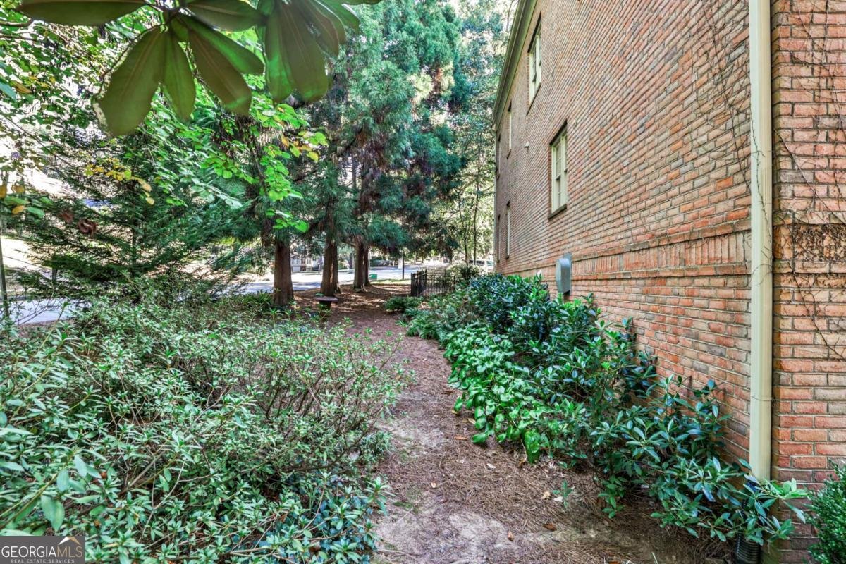 2696 Ellwood Drive Atlanta - 34