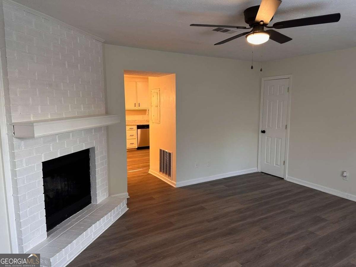 1272 Lakeview Drive Conyers - 5