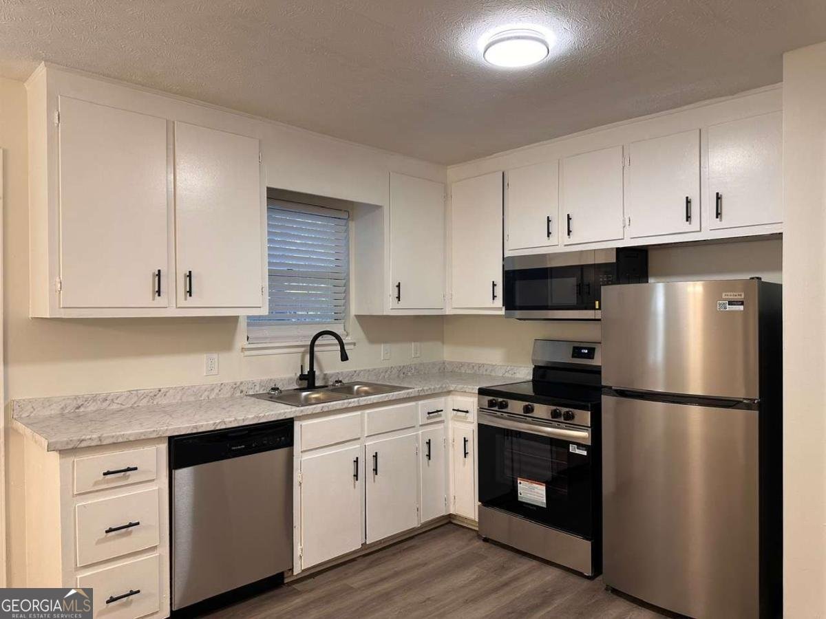 1272 Lakeview Drive Conyers - 6