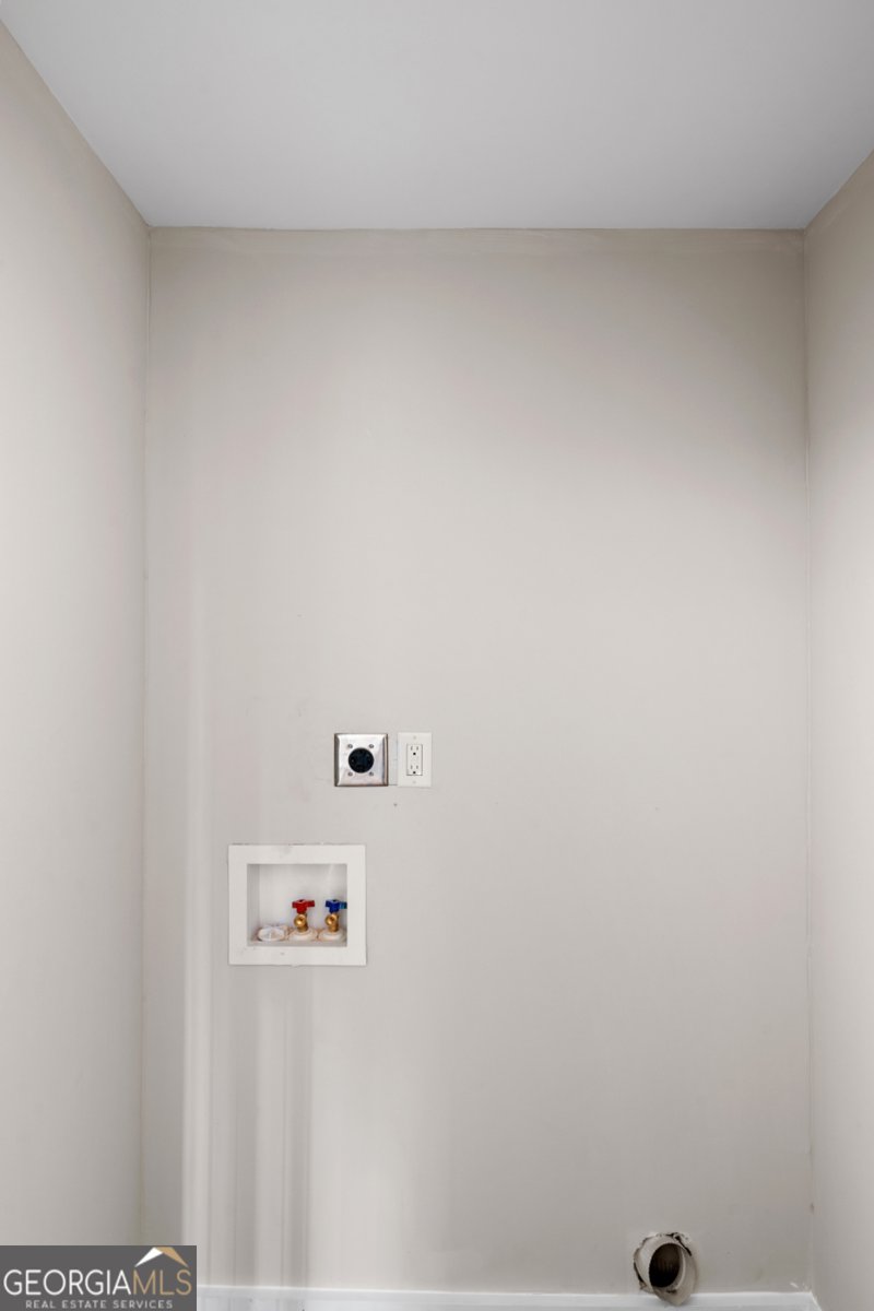 2106 Jerry Jones Drive Valdosta - 25