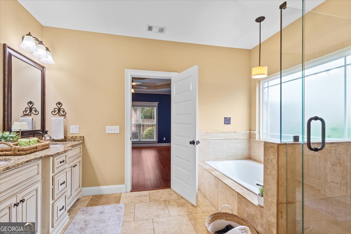 300 Cheshire Drive Warner Robins - 32