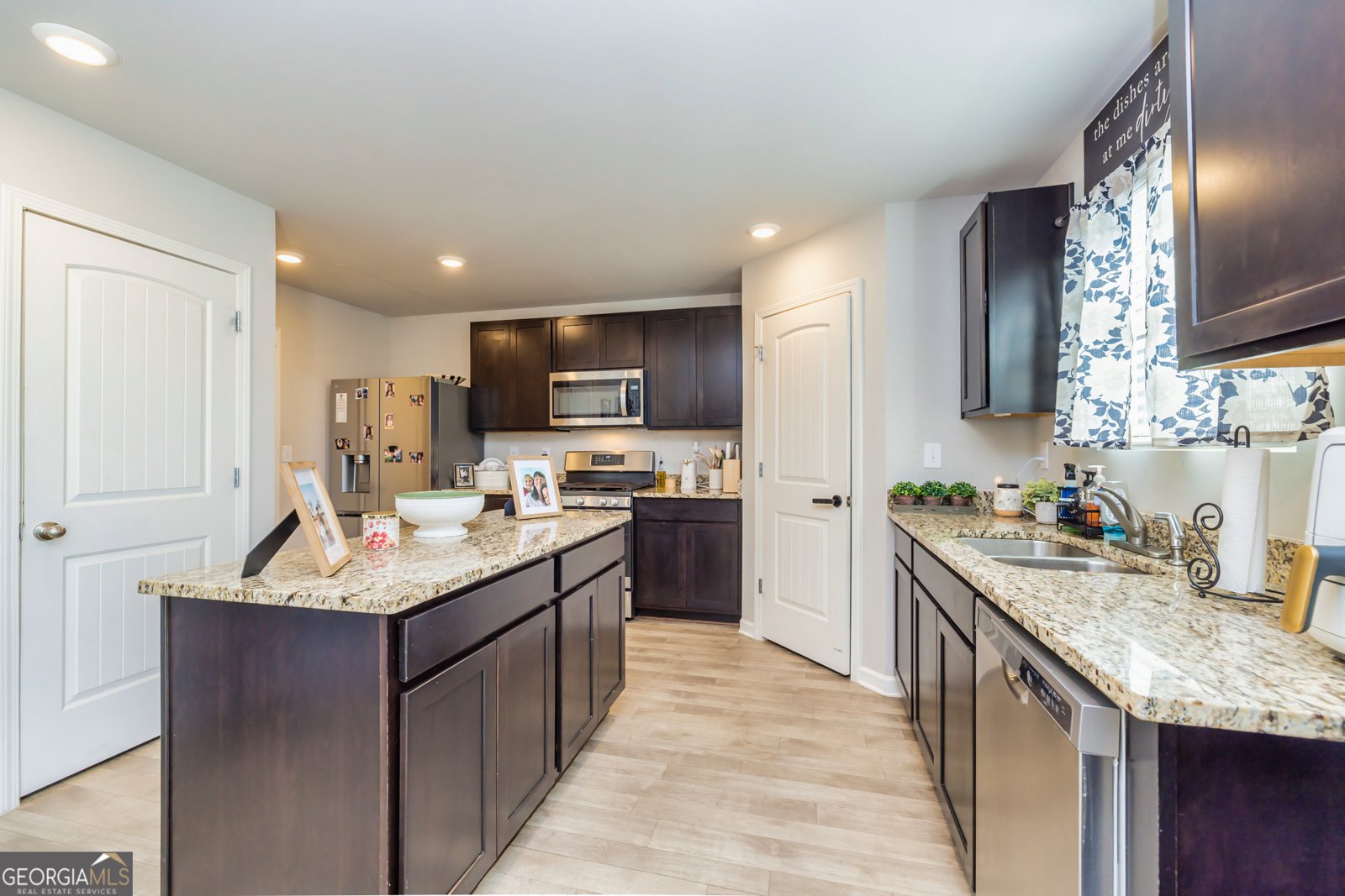 111 Tudor Way West Point - 14