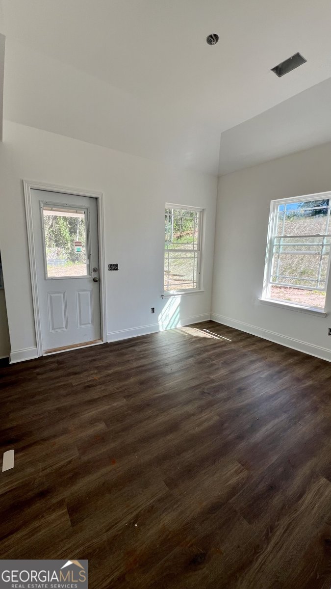 200 Collins Estate Avenue Centerville - 11