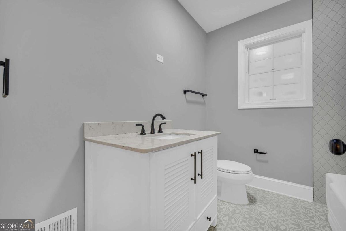 590 Highland Avenue Athens - 23