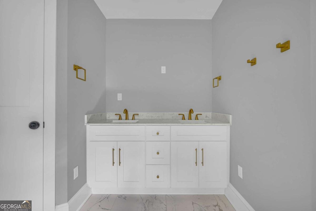590 Highland Avenue Athens - 33