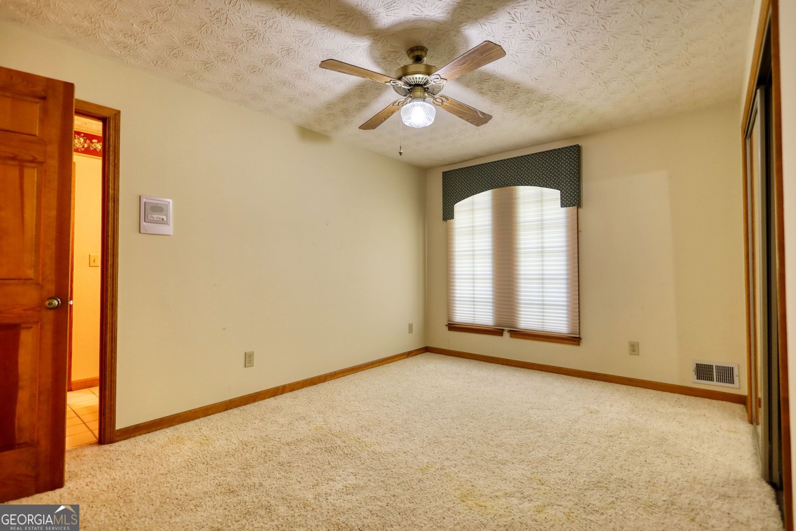 3351 Lismore Conyers - 4