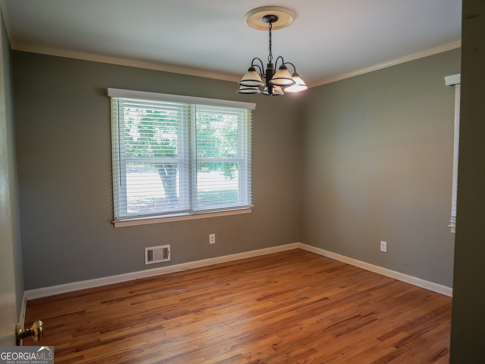 500 Circle Drive Fayetteville - 22