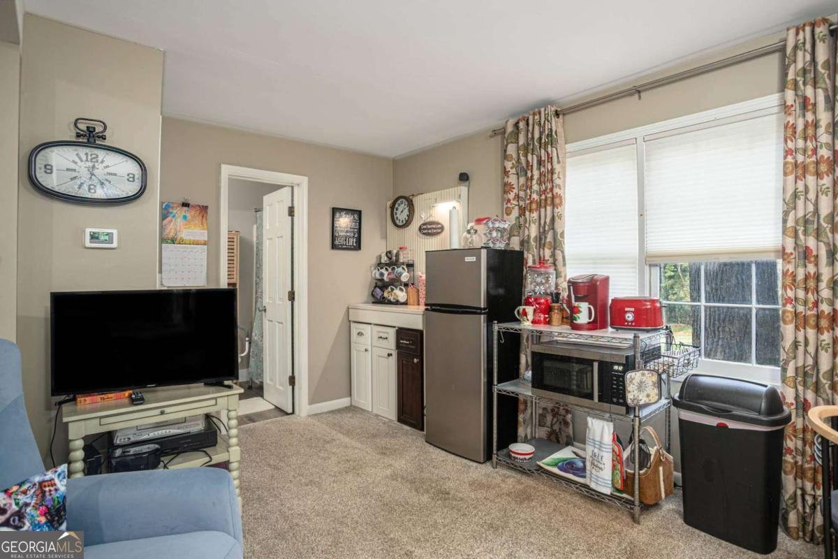 3725 Hunting Ridge Drive Lilburn - main photo