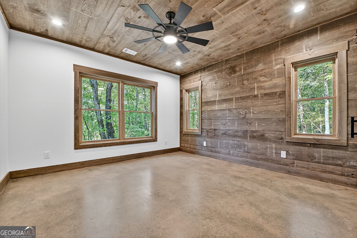 201 Plantation Lane Blue Ridge - 33