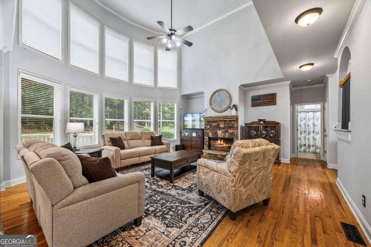 345 Southampton Circle Hoschton - 12